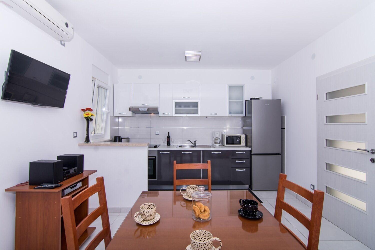 Apartments Ivica - Garden Terrace Slatine Ngoại thất bức ảnh